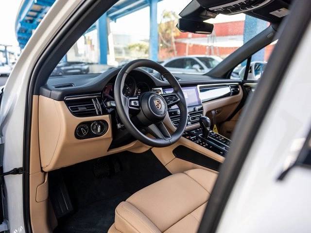 2025 Porsche Macan Macan