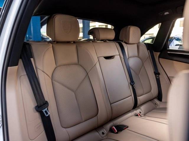 2025 Porsche Macan Macan