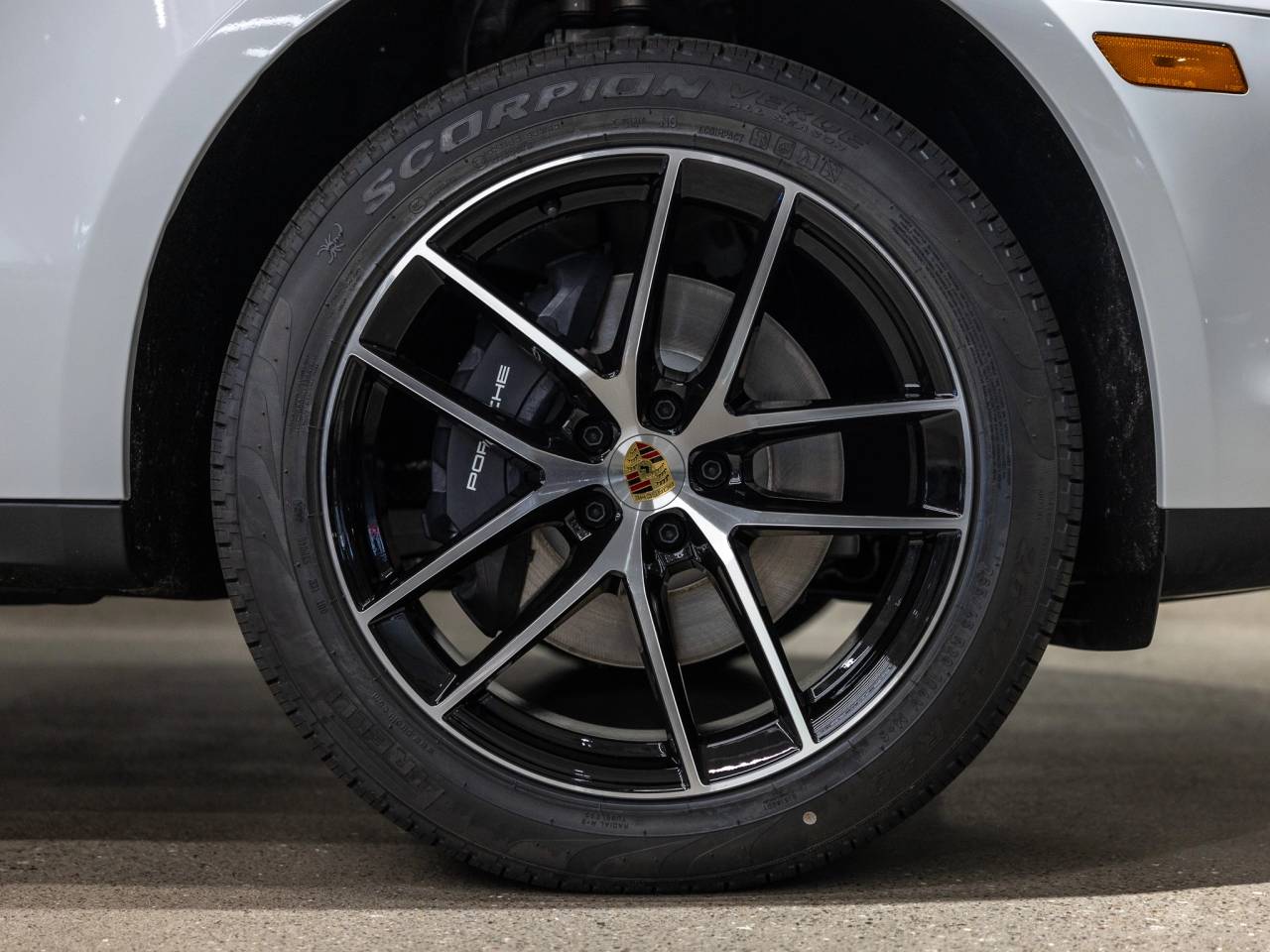 2025 Porsche Macan Macan