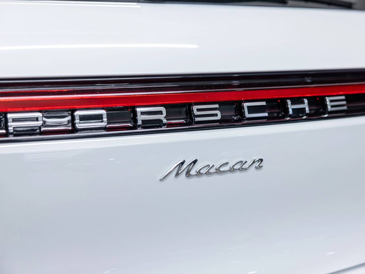 2025 Porsche Macan Macan
