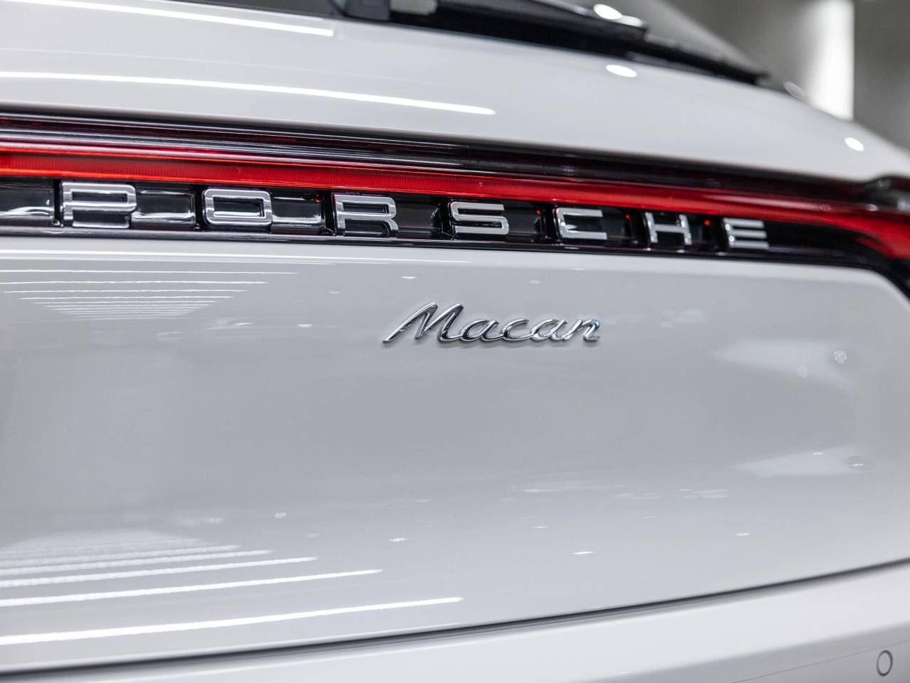 2026 Porsche Macan Macan
