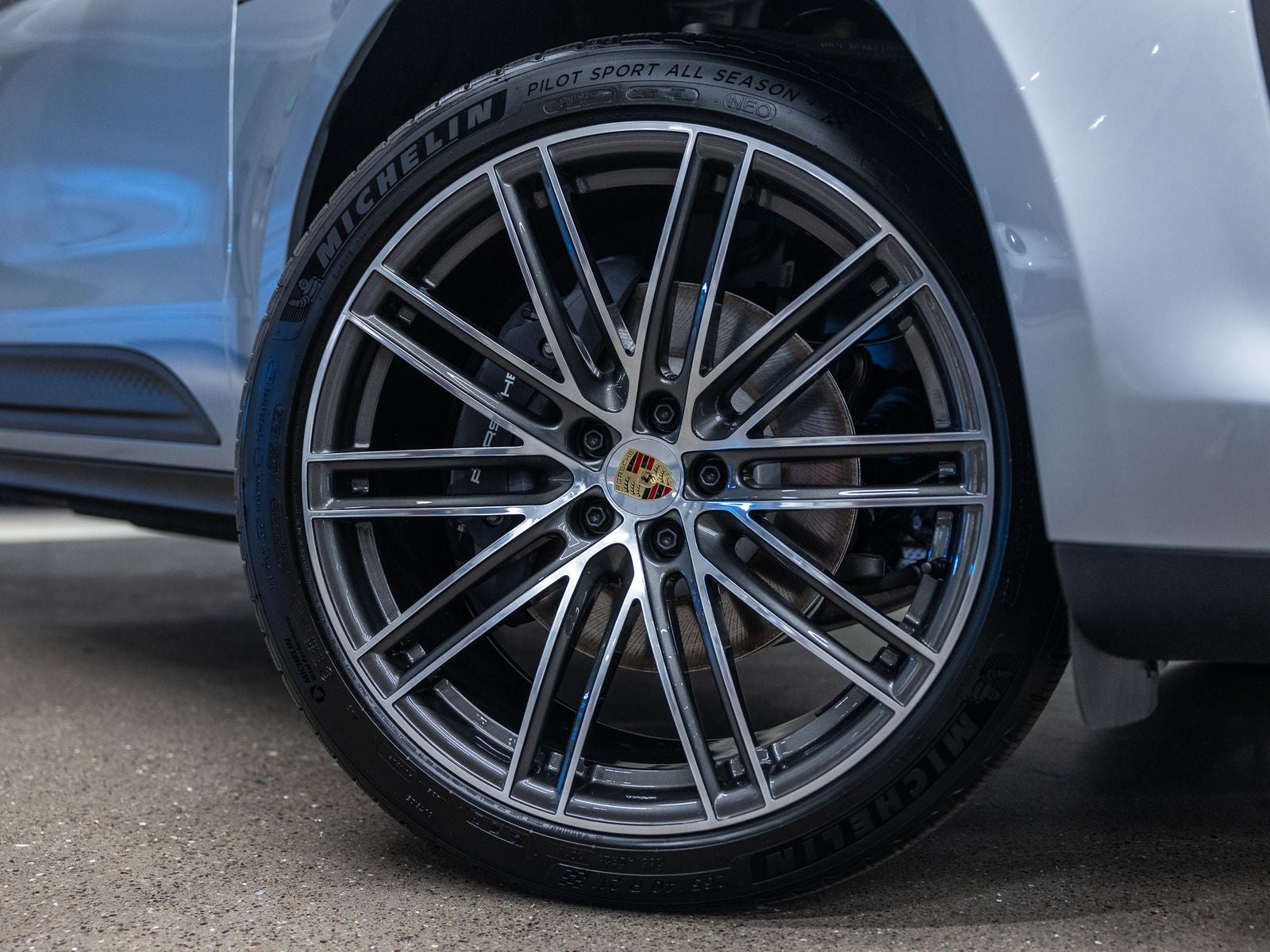 2026 Porsche Macan Base