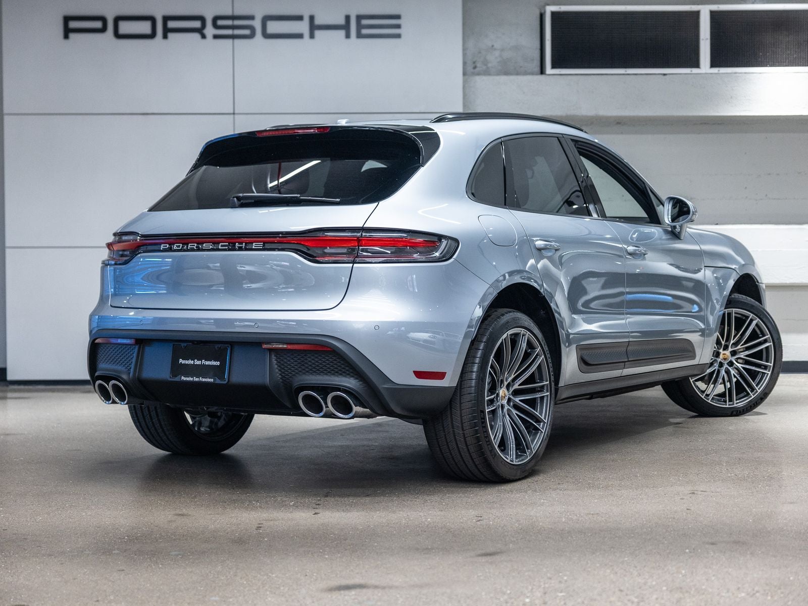 2026 Porsche Macan Base