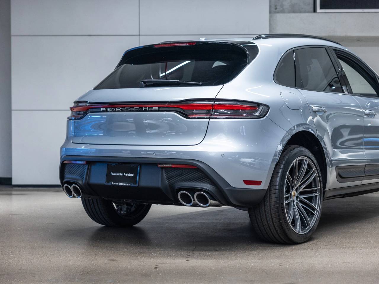 2026 Porsche Macan Base