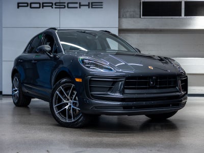 2026 Porsche Macan Base