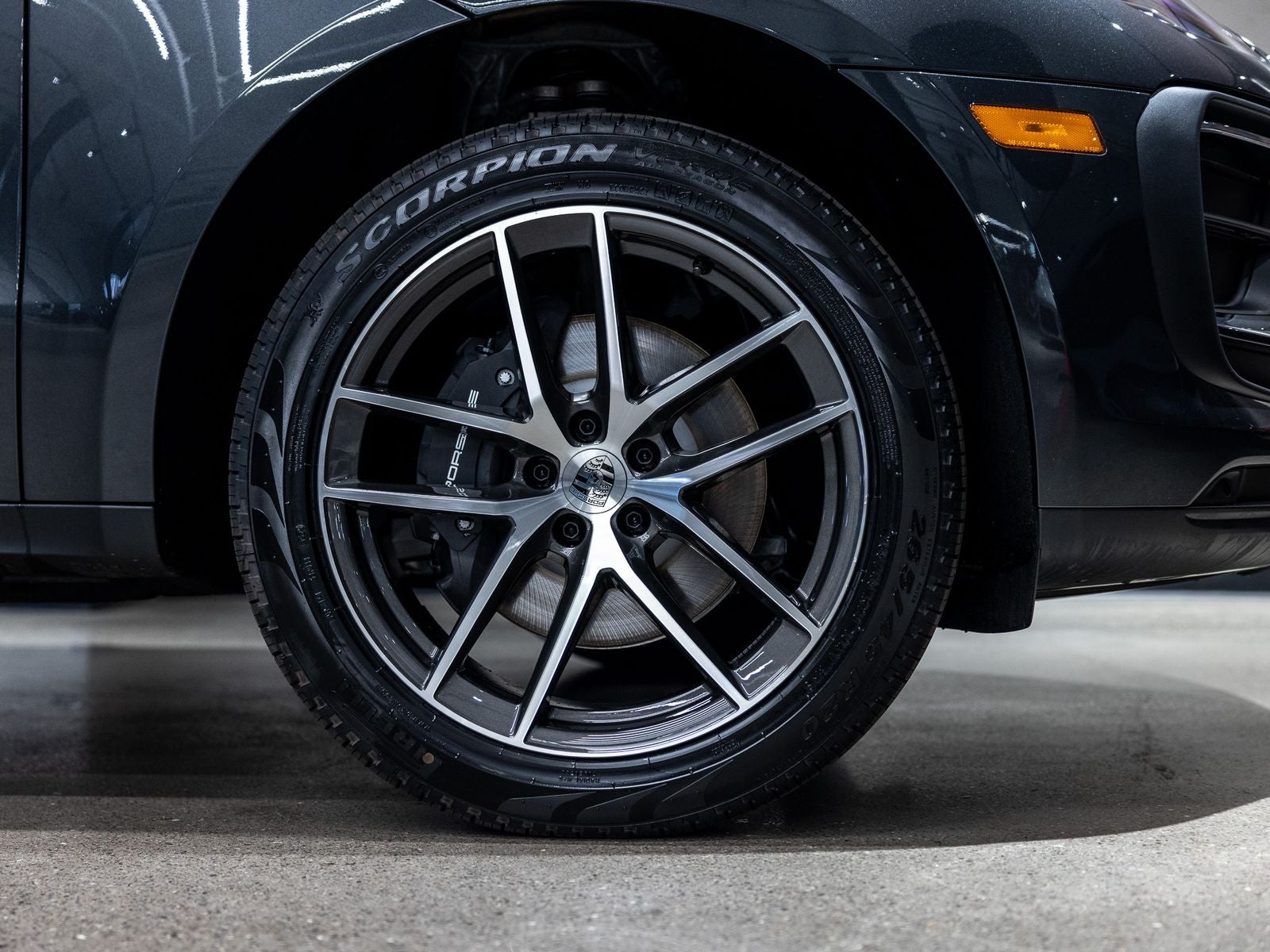 2026 Porsche Macan Base