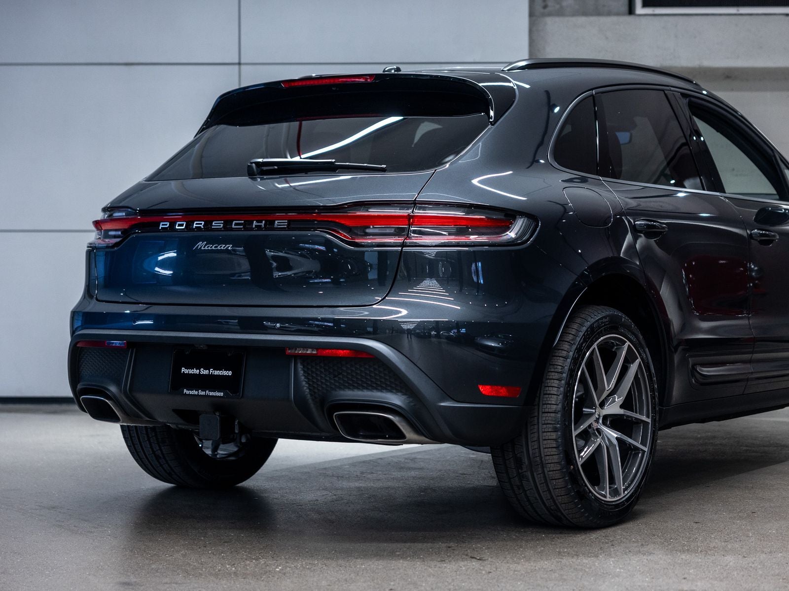 2026 Porsche Macan Base