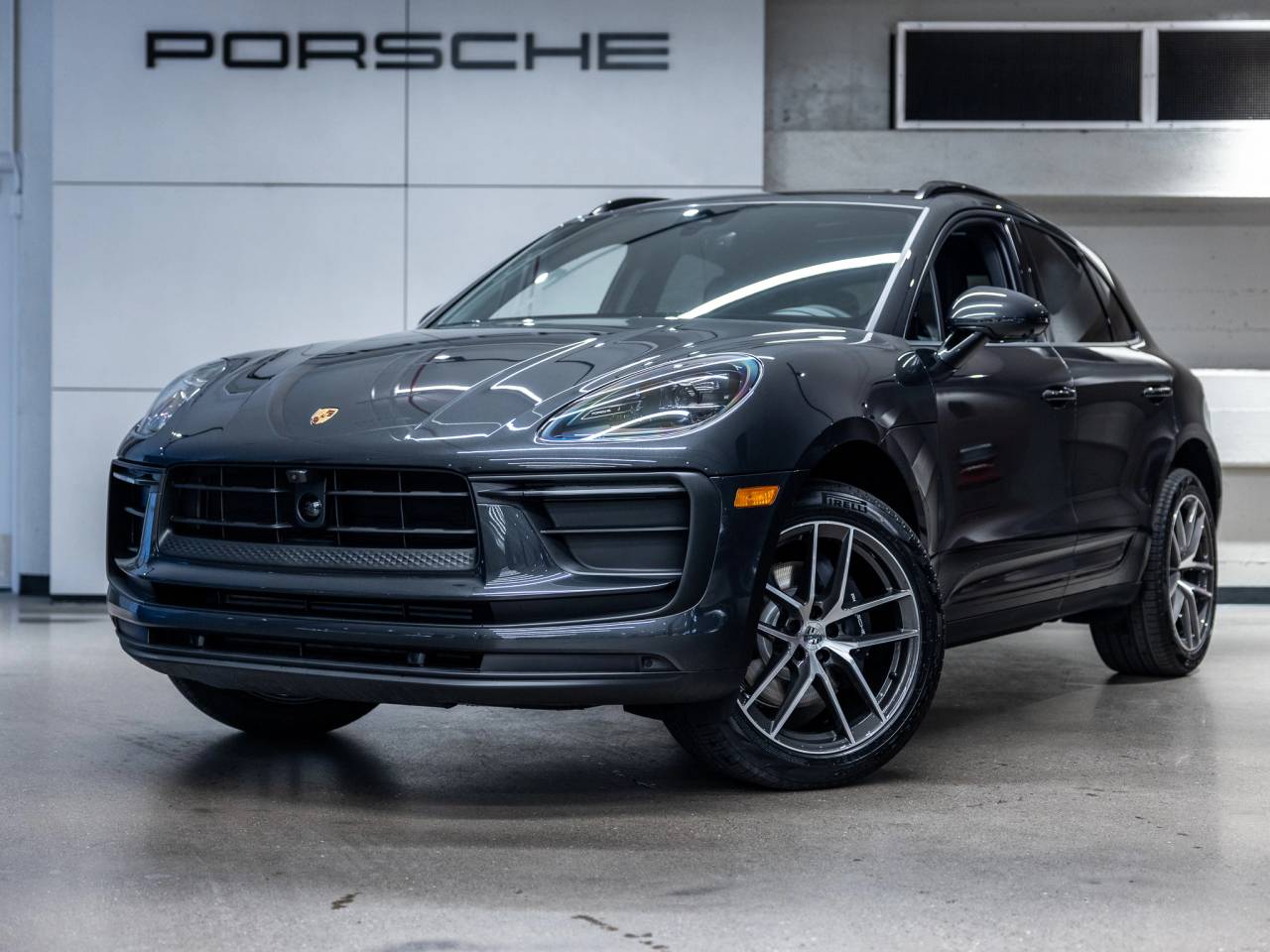 2026 Porsche Macan Base
