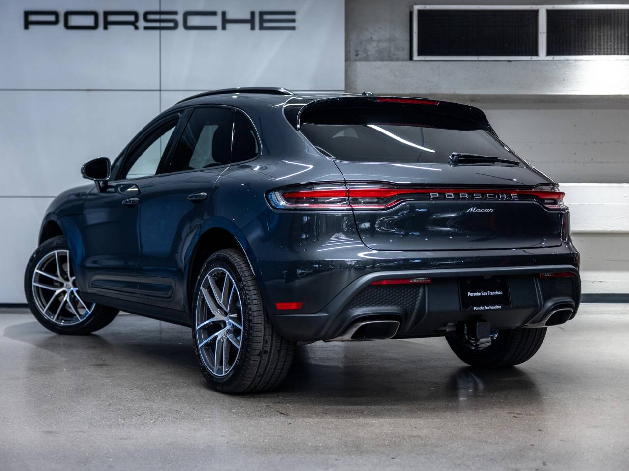 2026 Porsche Macan Base