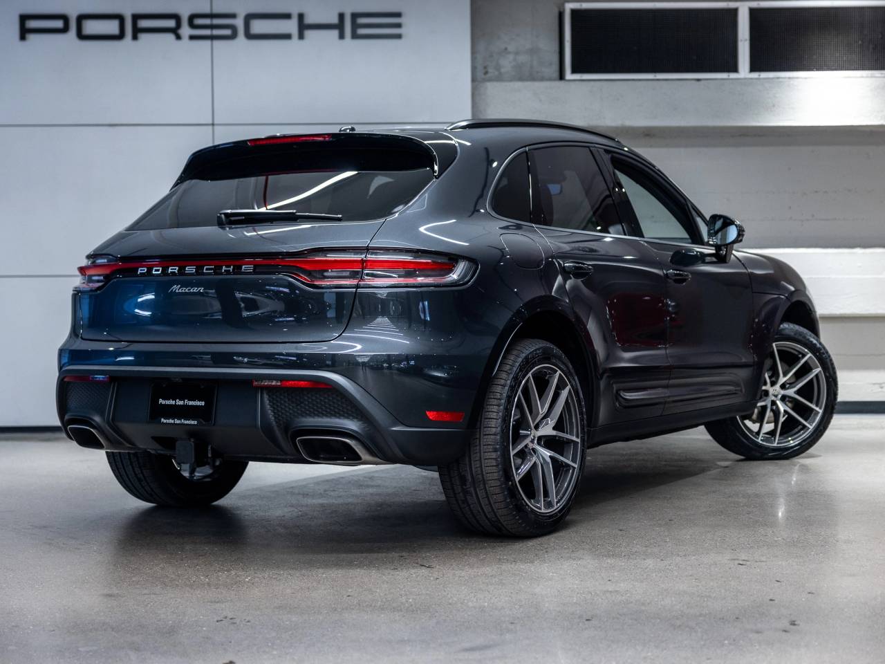 2026 Porsche Macan Base