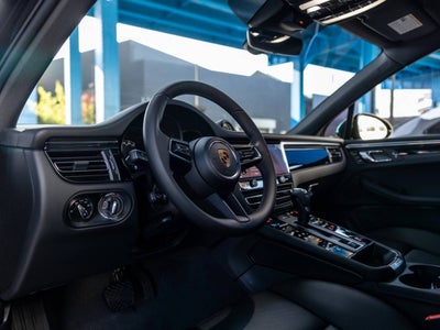 2026 Porsche Macan Macan