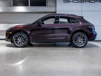 2026 Porsche Macan Base