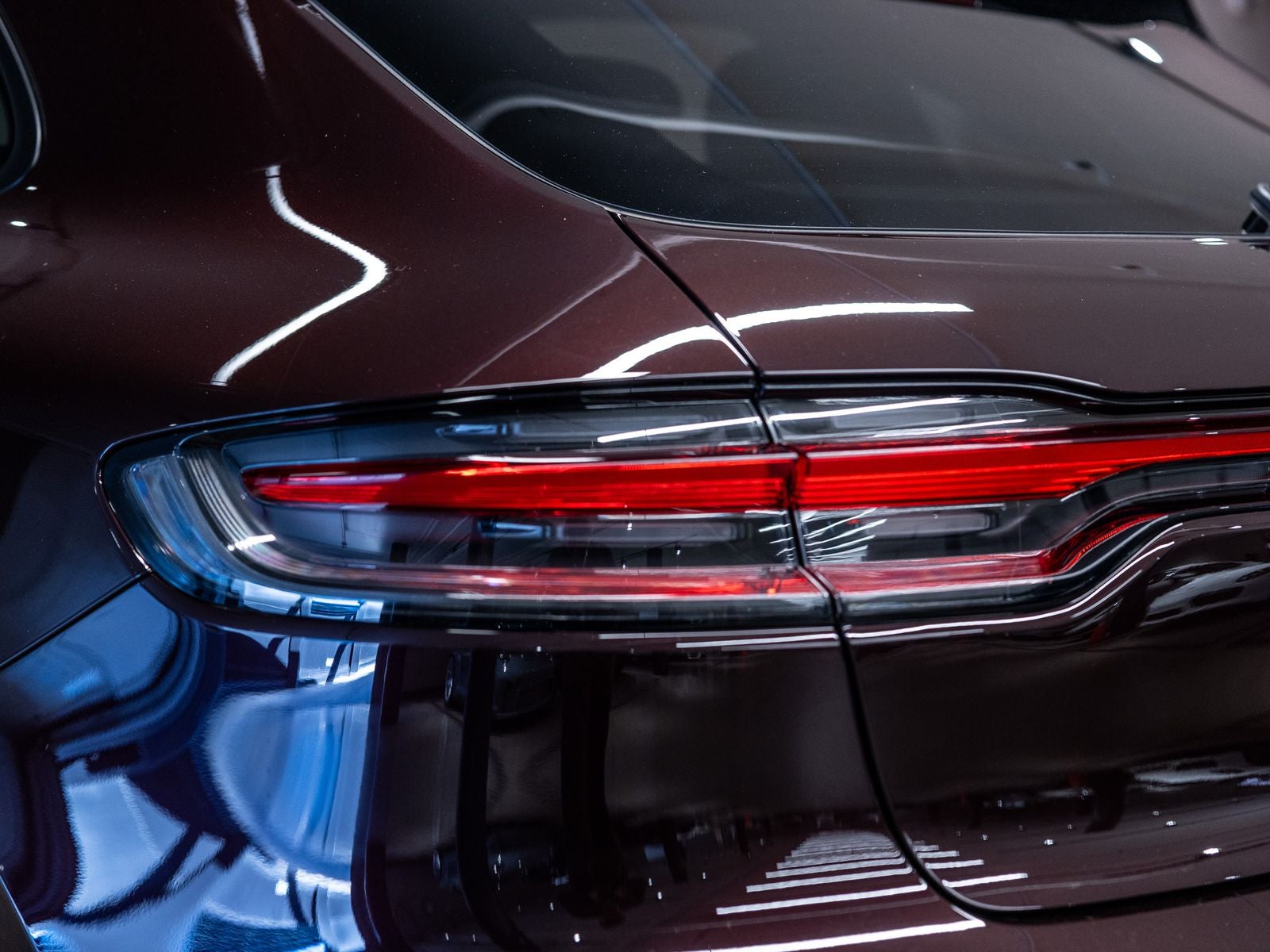 2026 Porsche Macan Base