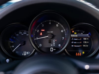 2026 Porsche Macan Base