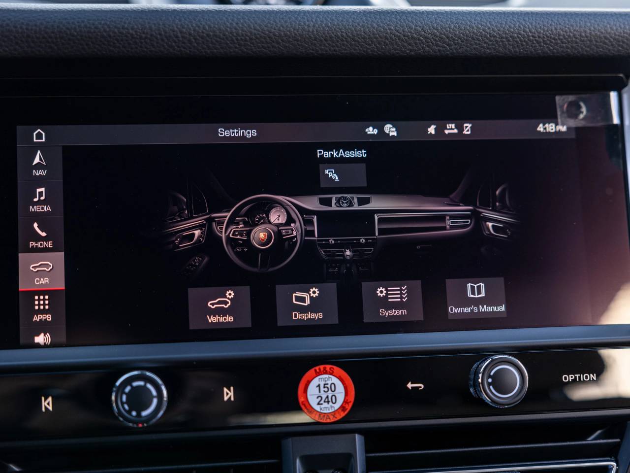 2026 Porsche Macan Base