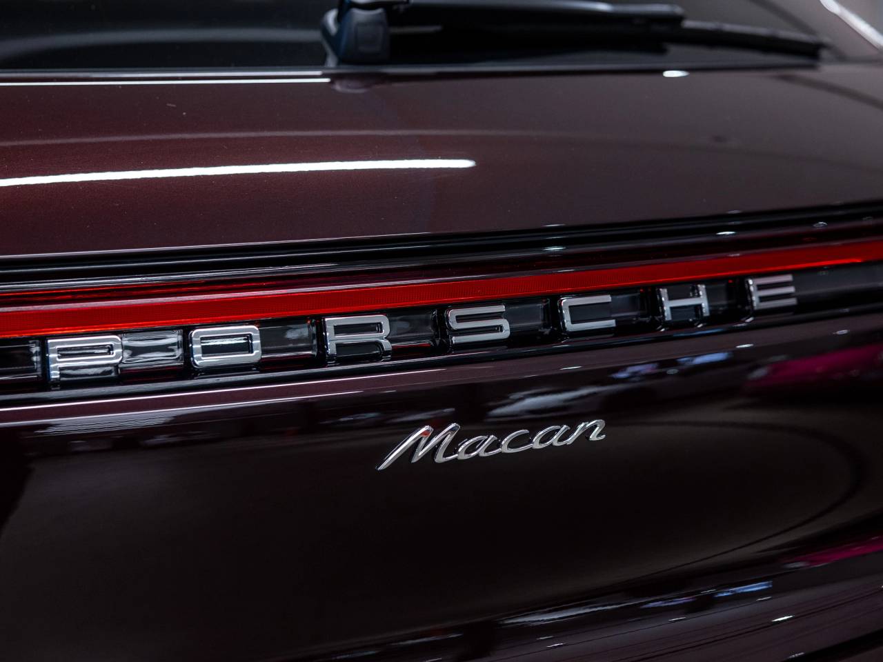 2026 Porsche Macan Base