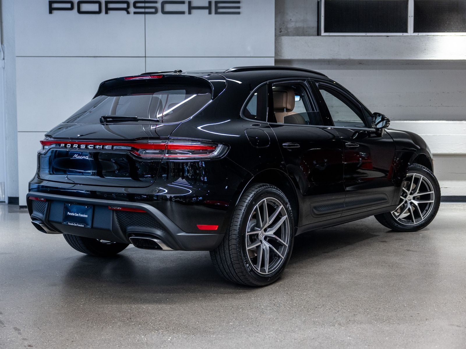 2026 Porsche Macan Base