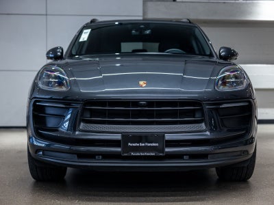 2022 Porsche Macan Base