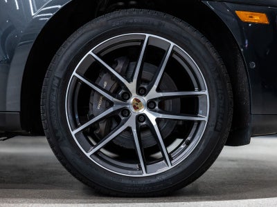 2022 Porsche Macan Base