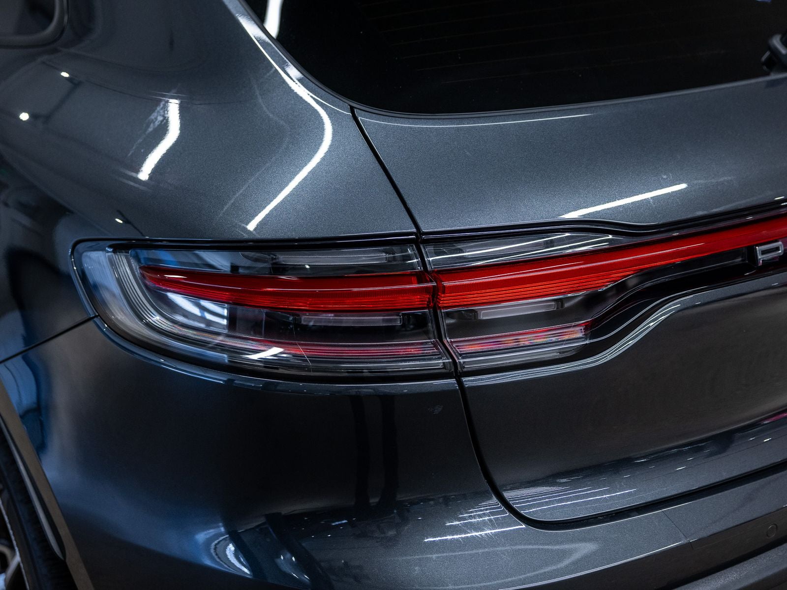 2022 Porsche Macan Base