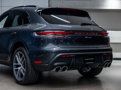 2022 Porsche Macan Base
