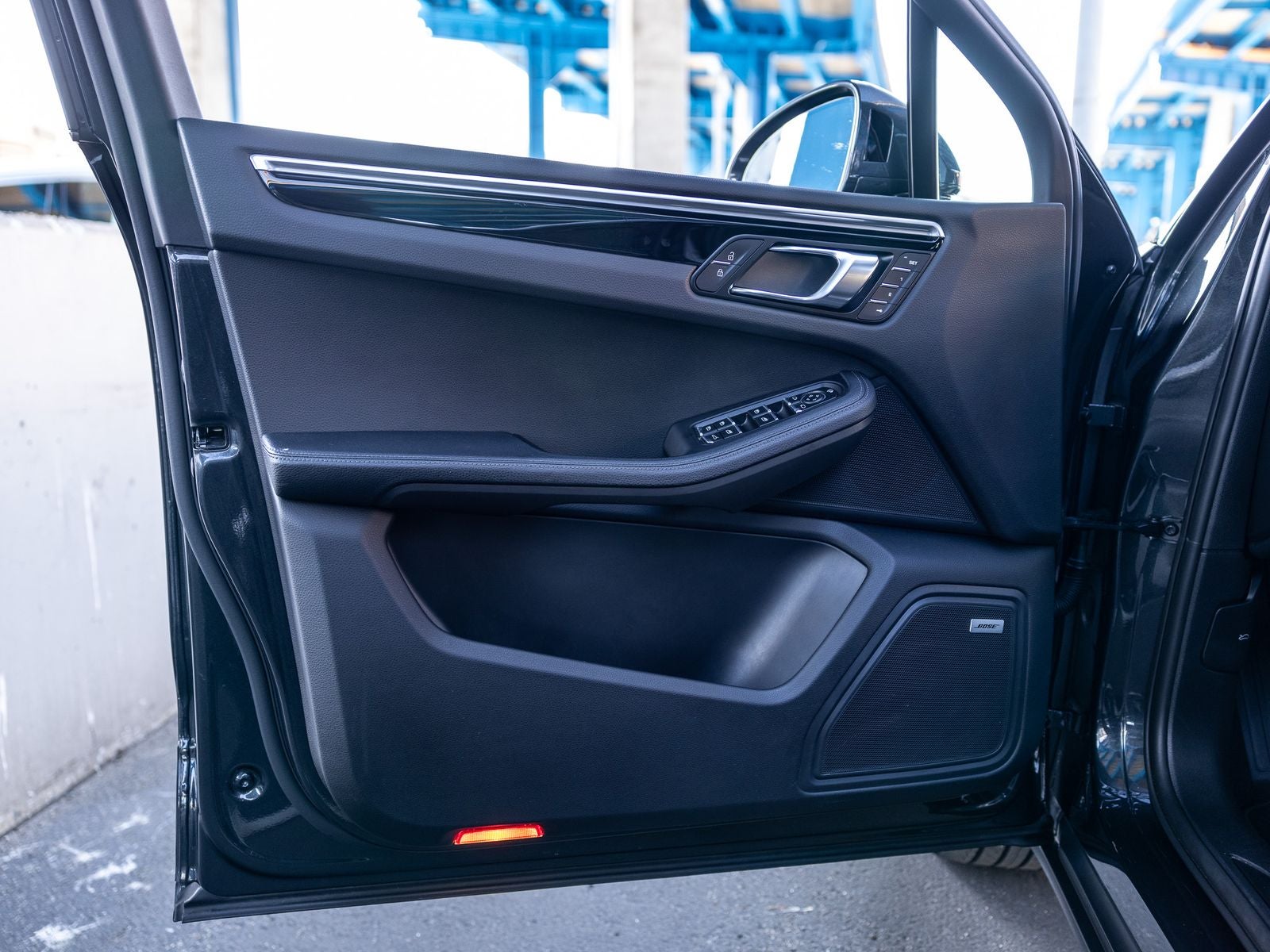 2022 Porsche Macan Base