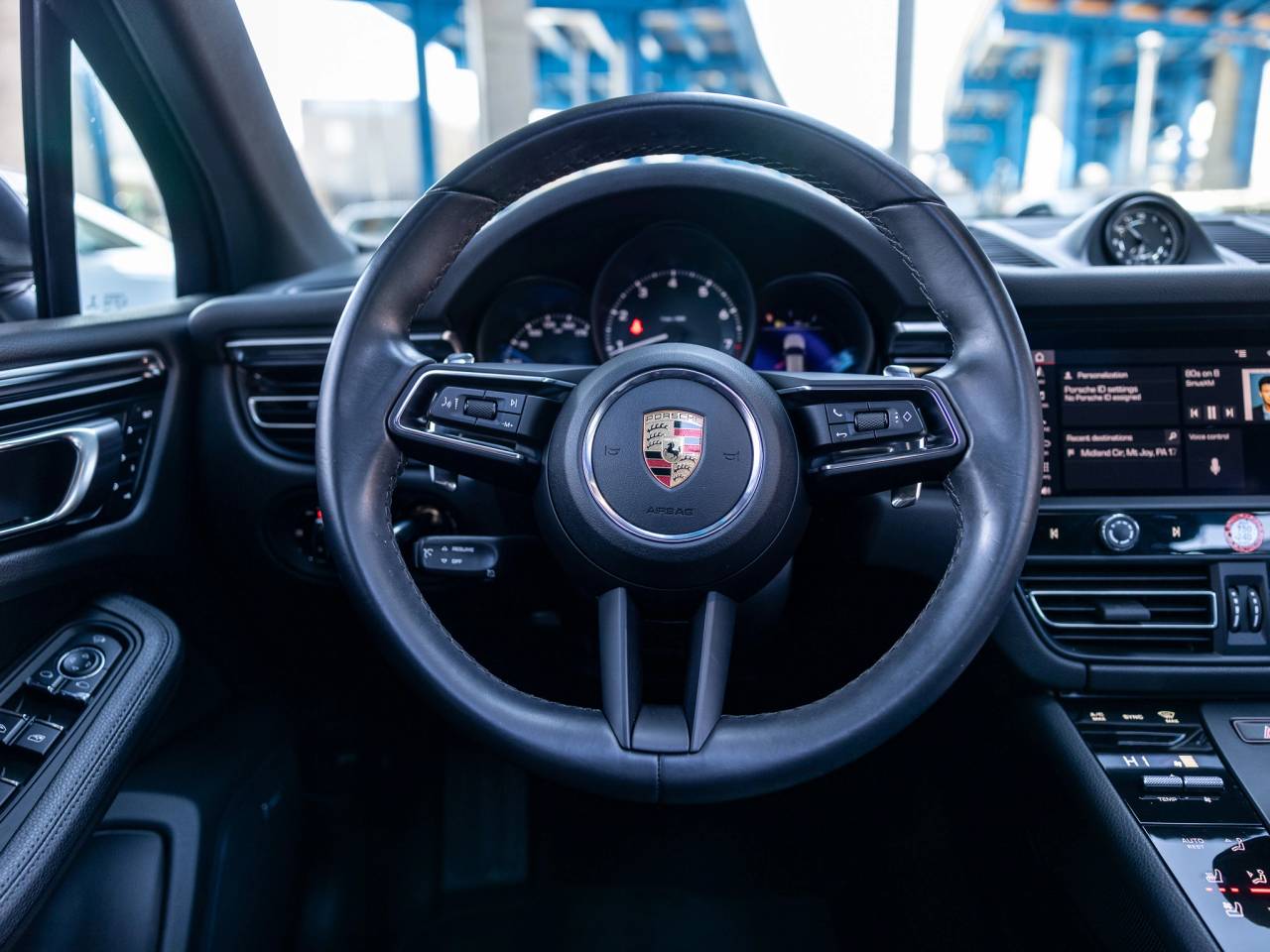 2022 Porsche Macan Base