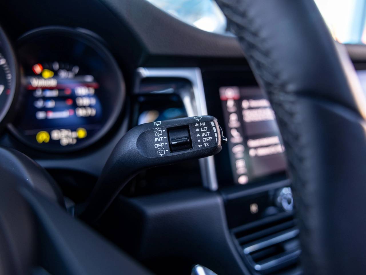 2022 Porsche Macan Base
