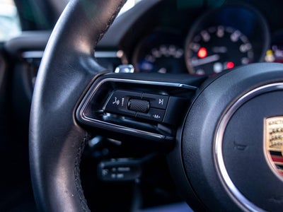 2022 Porsche Macan Base