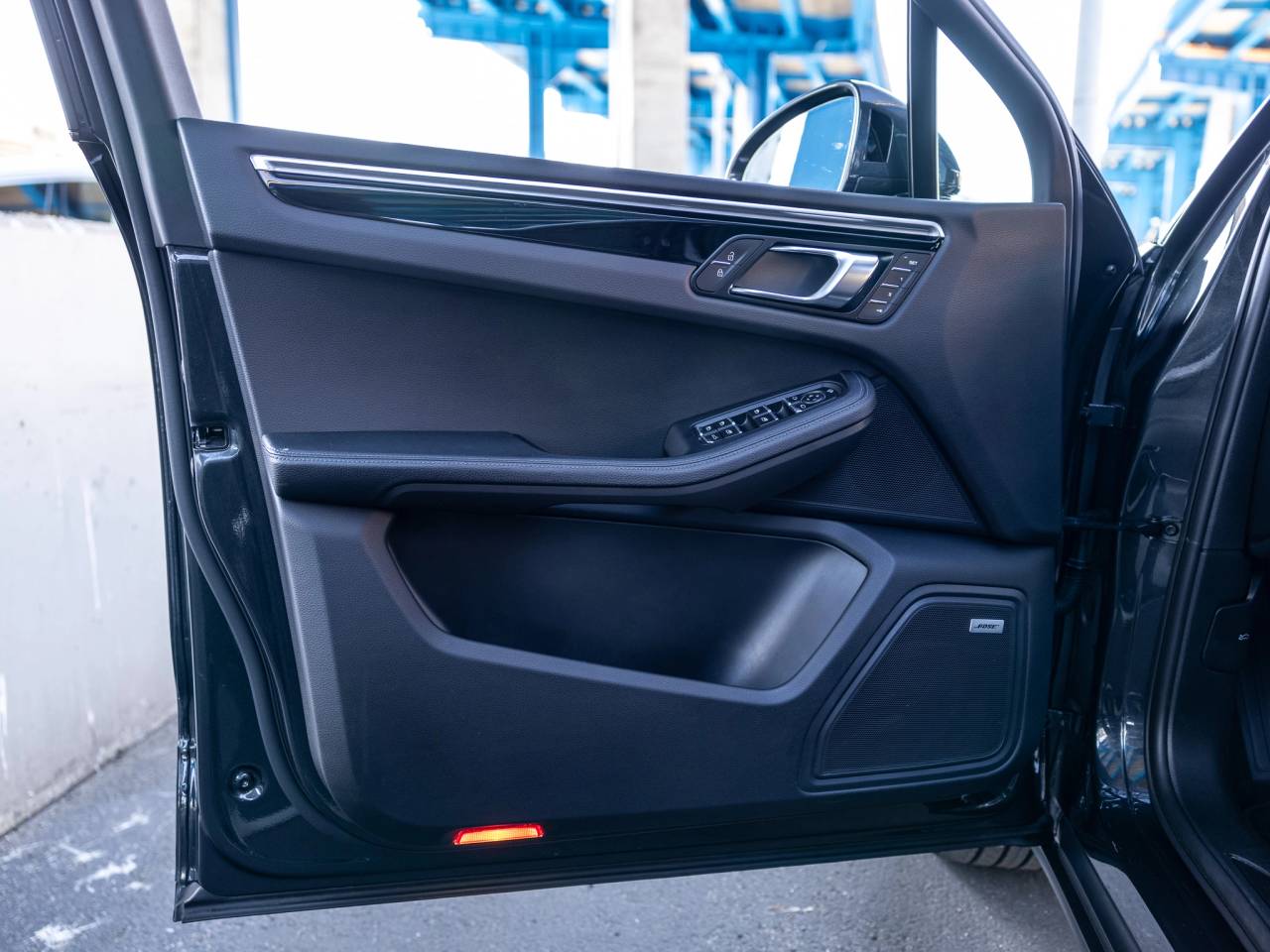2022 Porsche Macan Base