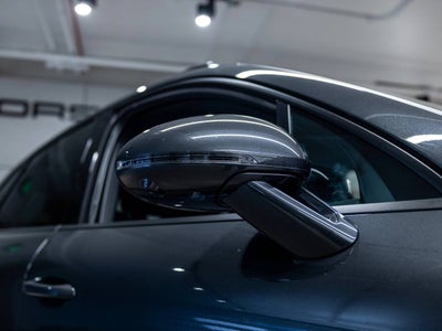 2022 Porsche Macan Base