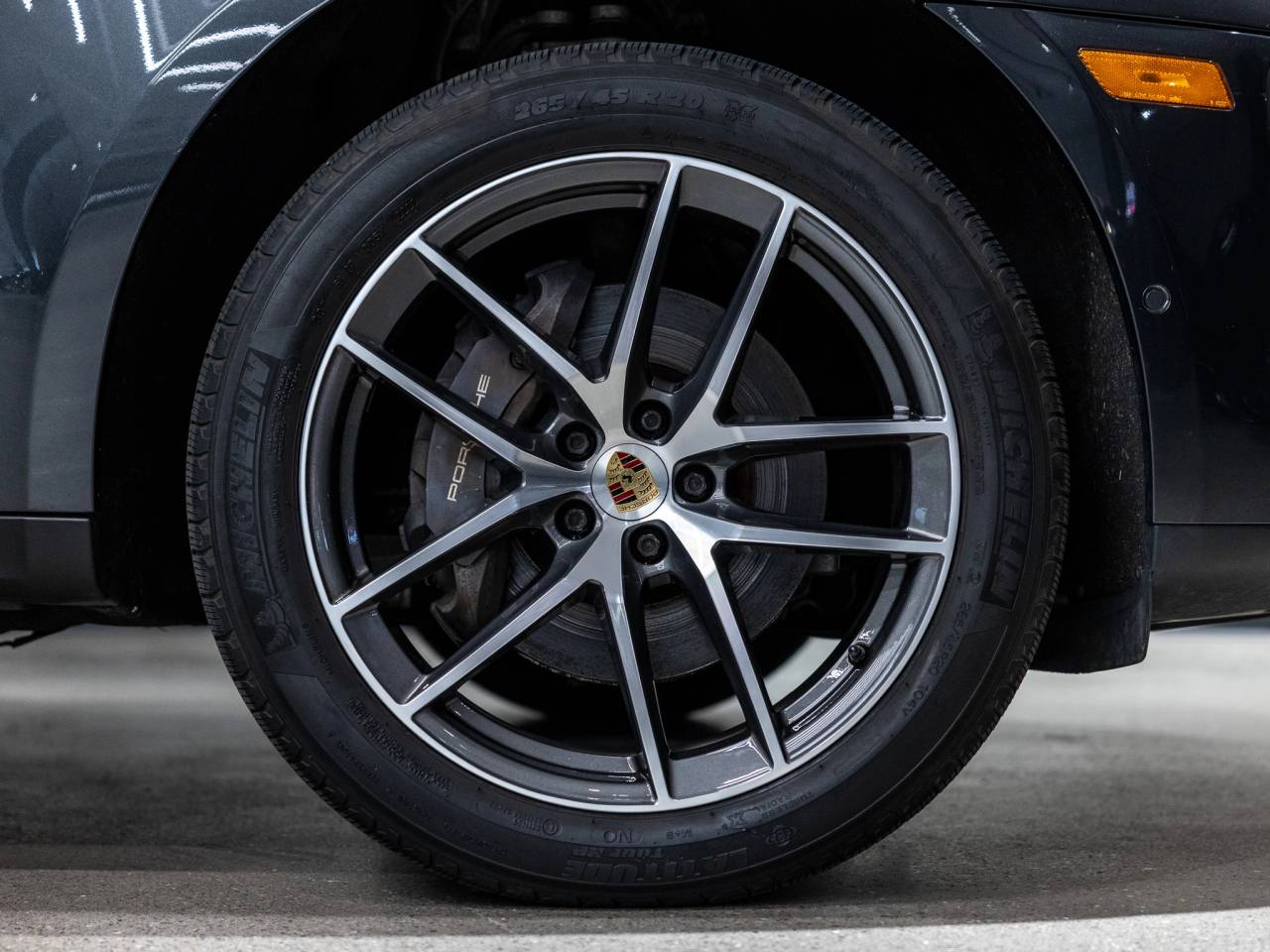 2022 Porsche Macan Base