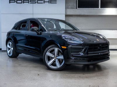2025 Porsche Macan Base