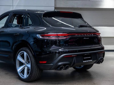 2025 Porsche Macan Base
