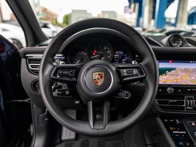 2025 Porsche Macan Base