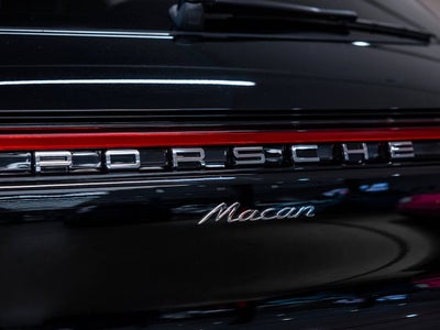 2025 Porsche Macan Base