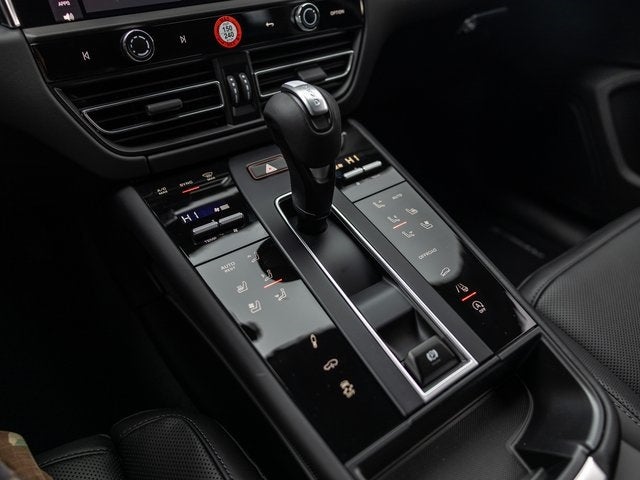 2026 Porsche Macan Macan T