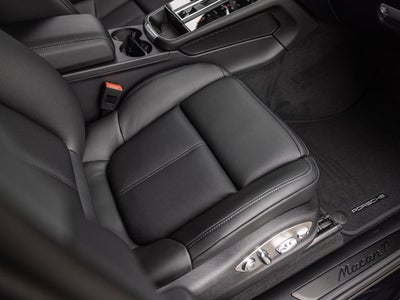 2026 Porsche Macan Macan T