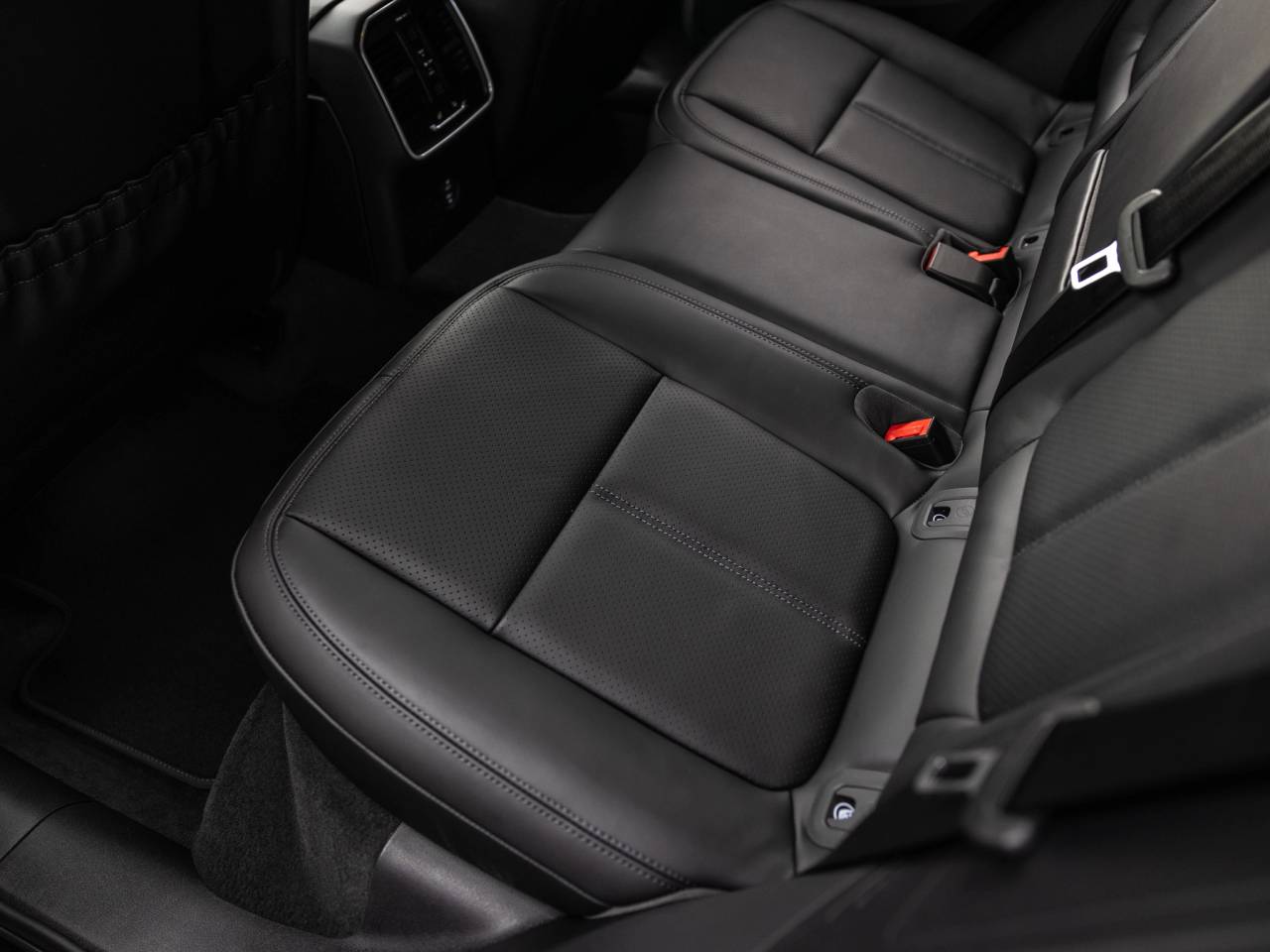 2026 Porsche Macan Macan T