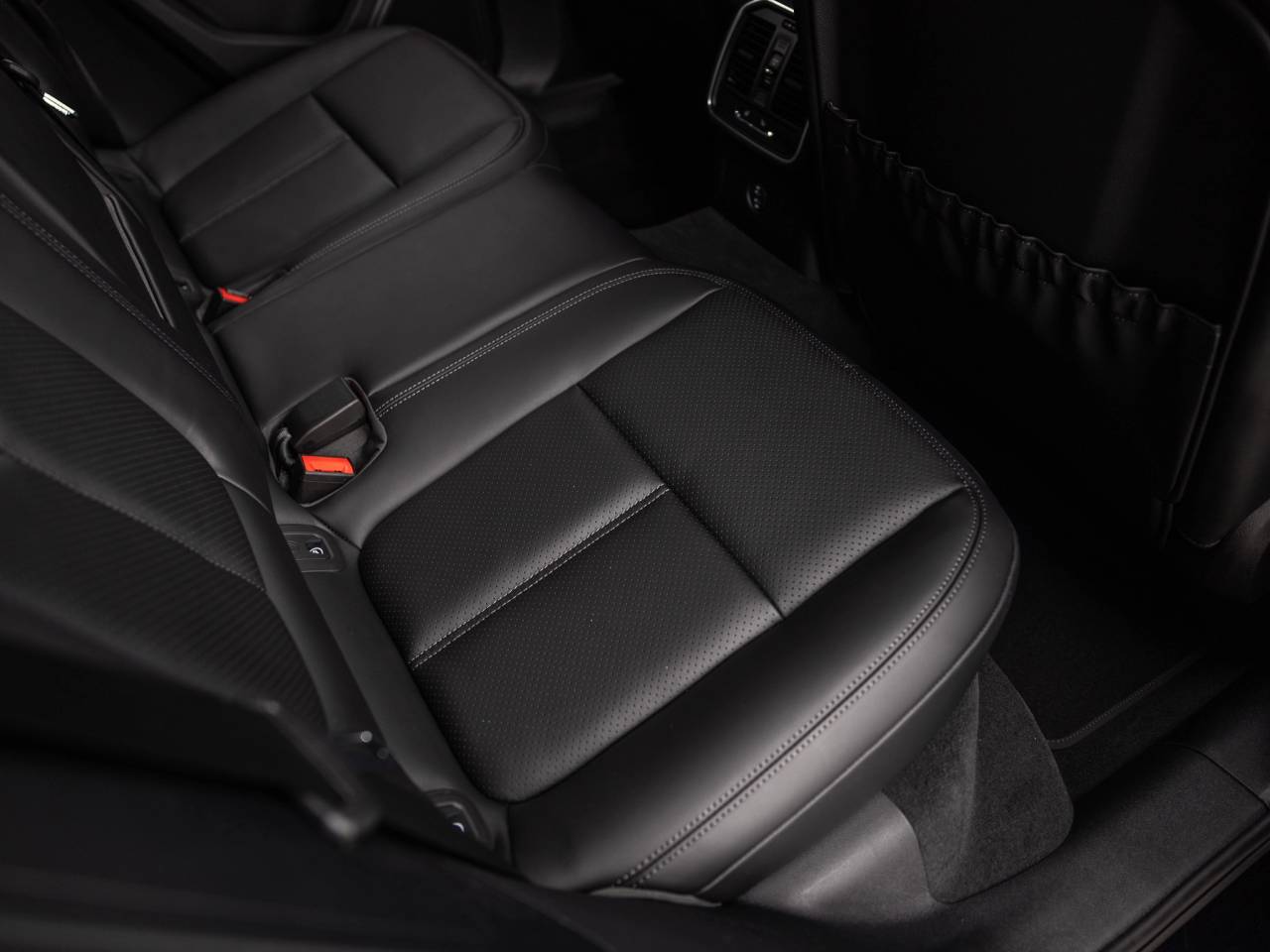 2026 Porsche Macan Macan T