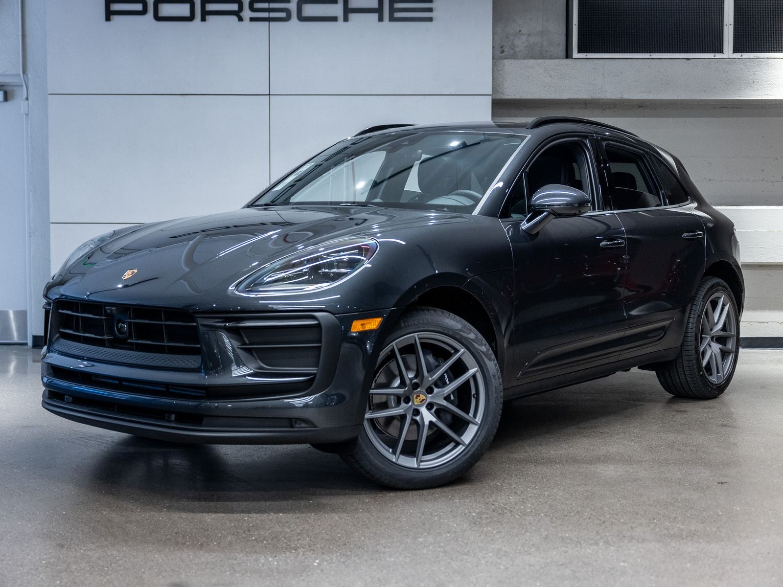 2026 Porsche Macan Base
