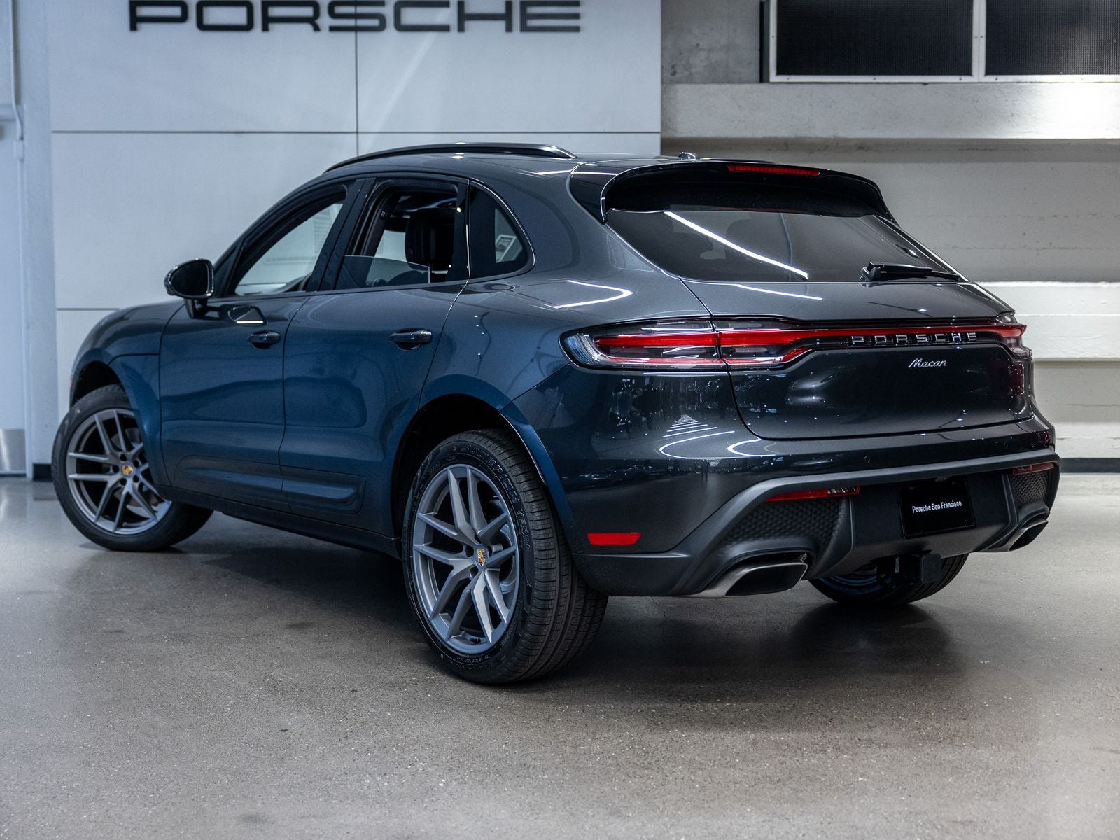 2026 Porsche Macan Base