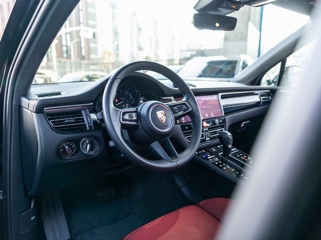 2025 Porsche Macan Macan