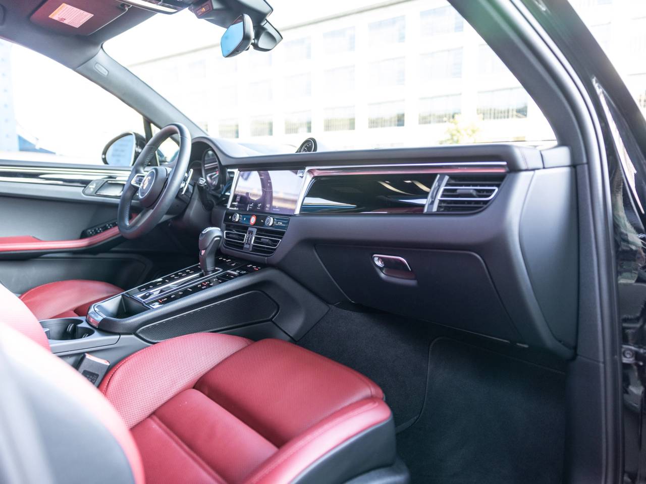 2025 Porsche Macan Macan