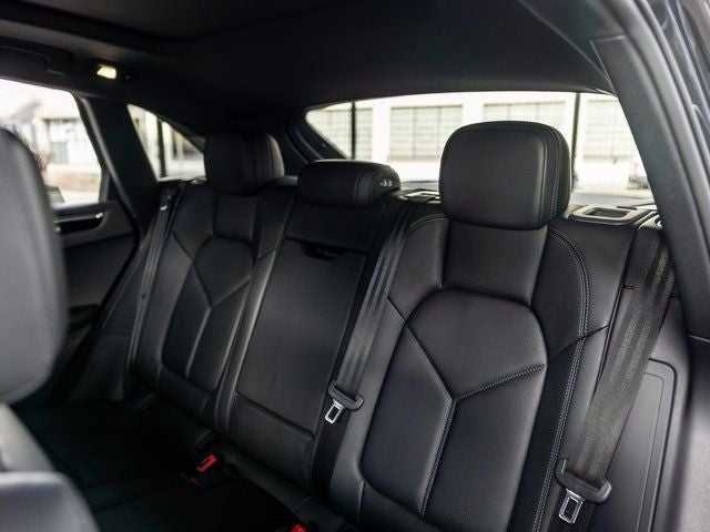 2025 Porsche Macan Macan