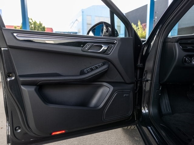 2025 Porsche Macan Macan