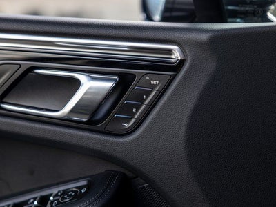 2025 Porsche Macan Macan