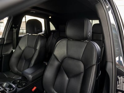 2025 Porsche Macan Macan