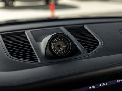 2025 Porsche Macan Macan