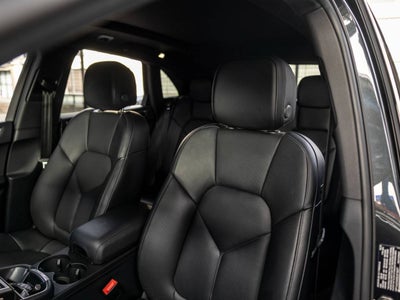 2025 Porsche Macan Macan